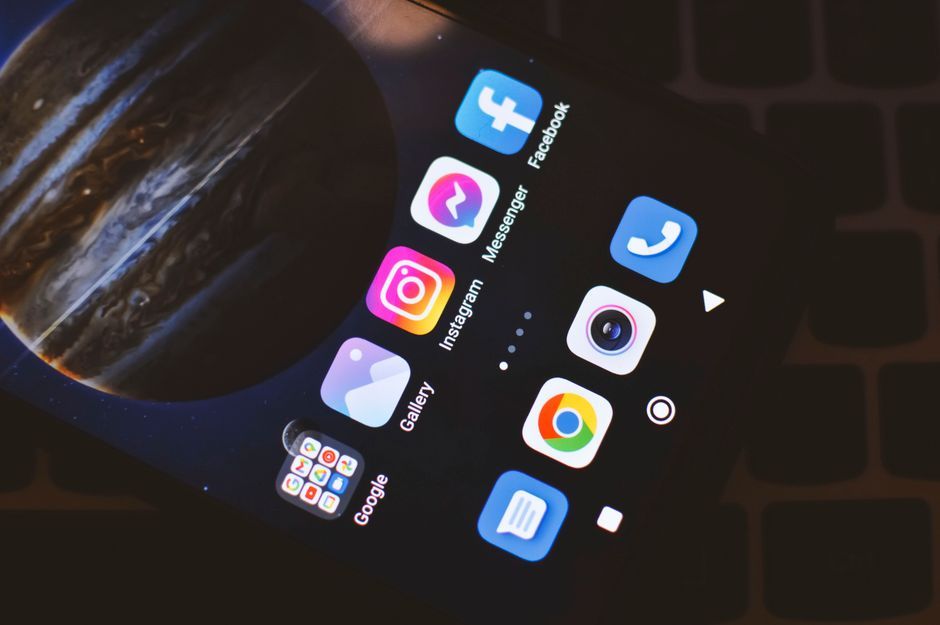digital photo gallery app screen