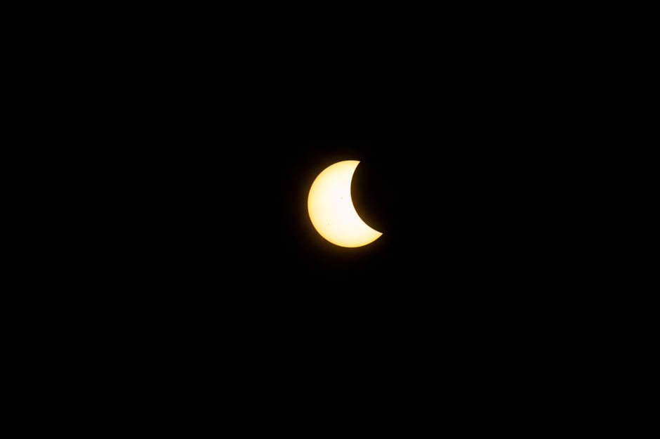 solar eclipse observation horizon