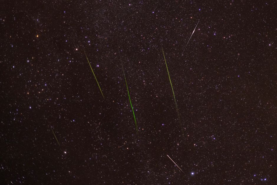 night sky meteor shower astrophotography