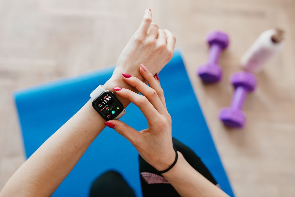 smartwatch fitness tracker technology