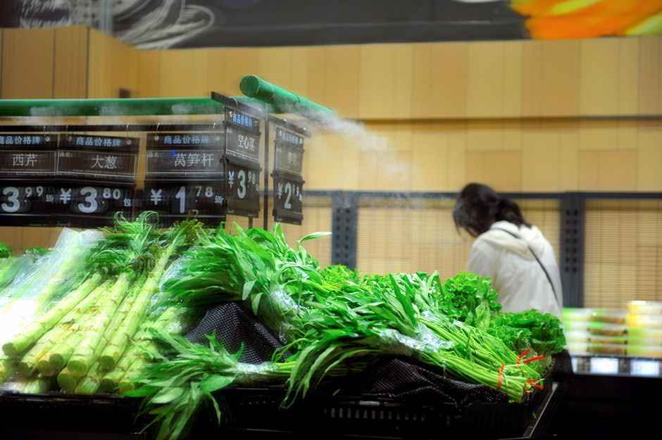 Thai supermarket fresh food aisle