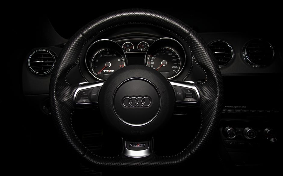 Audi TT interior dashboard design