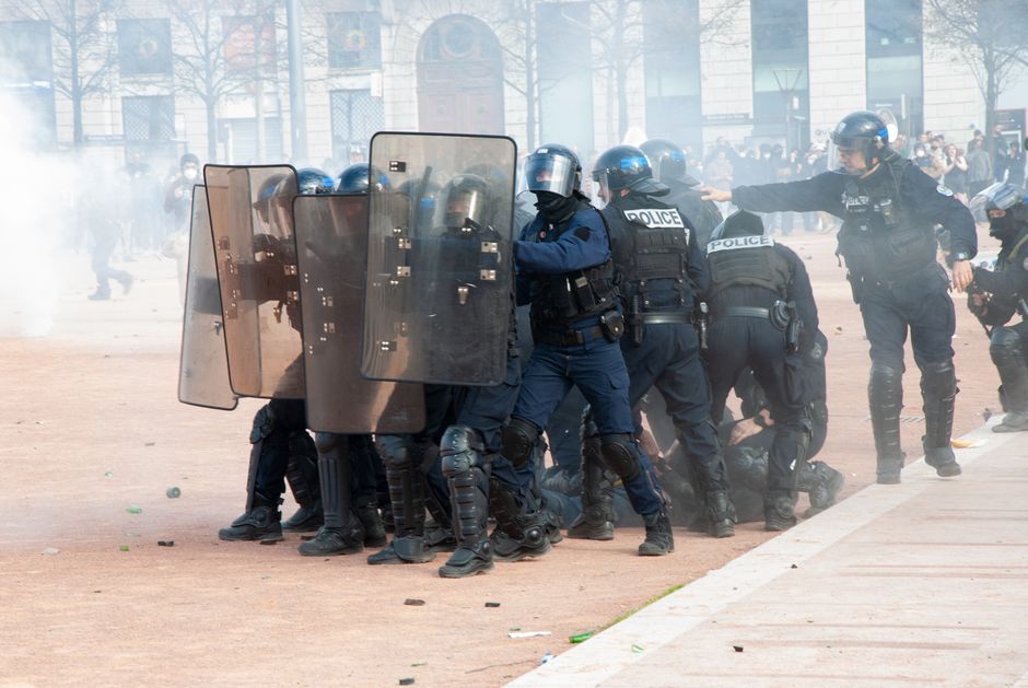France police security deployment city