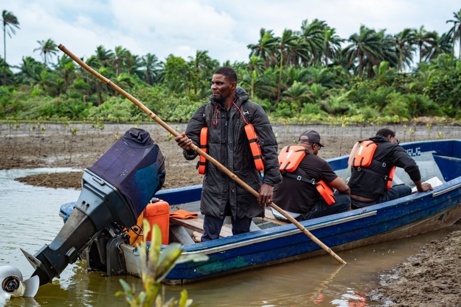 Nigeria river boat water transport