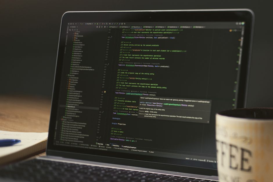 java programming code editor screen