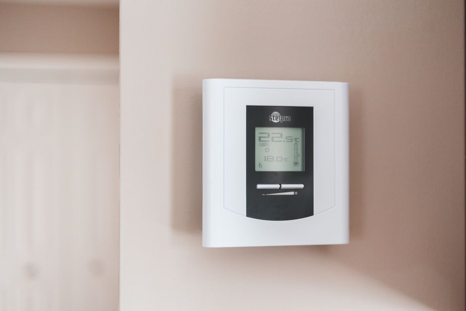 UK residential heating radiator thermostat