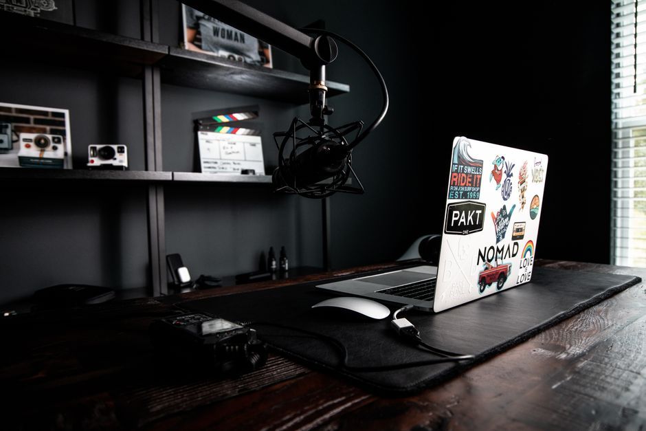 wireless microphone receiver smartphone desk
