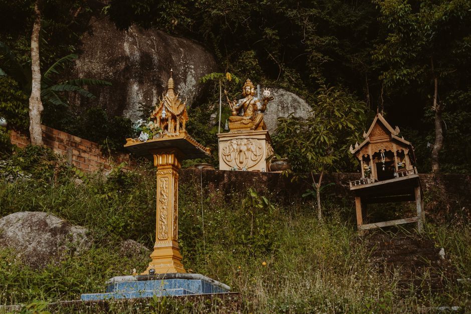 Thai Buddhist amulet sacred items ritual Thailand