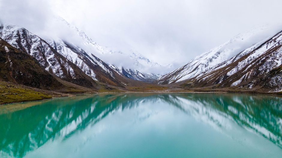 glacial lake mountain landscape valley