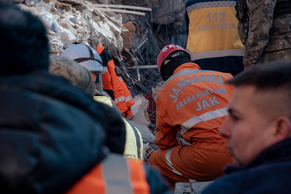 Indonesia rescue operation aftershocks