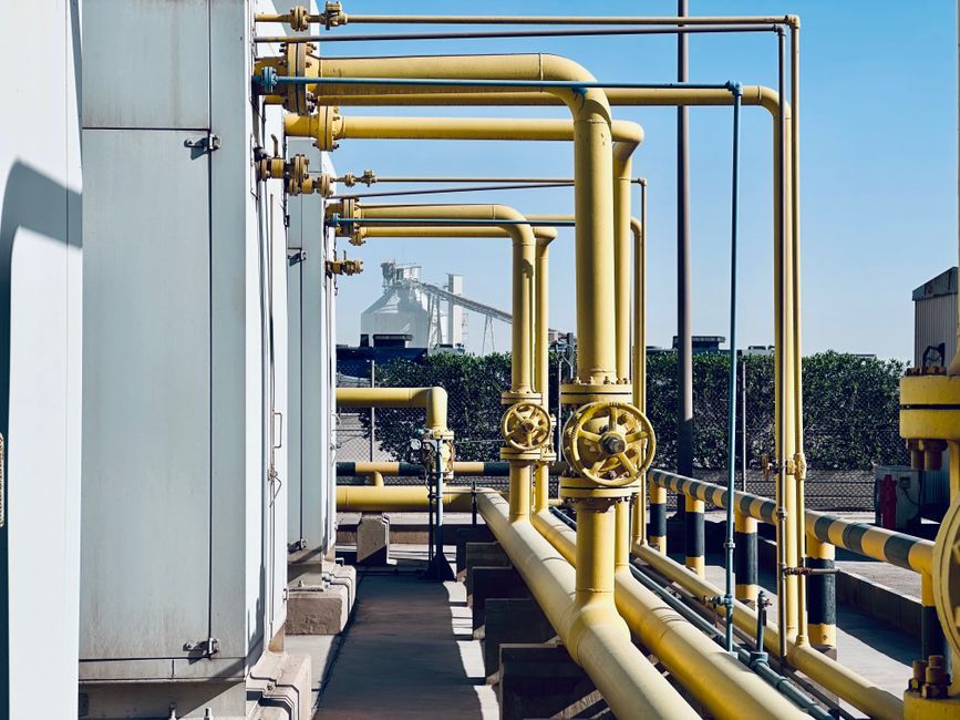 oil refinery industry pipings