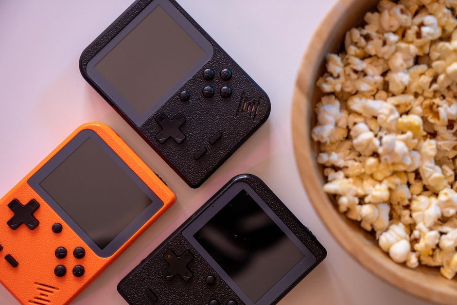 gaming handheld console device tech