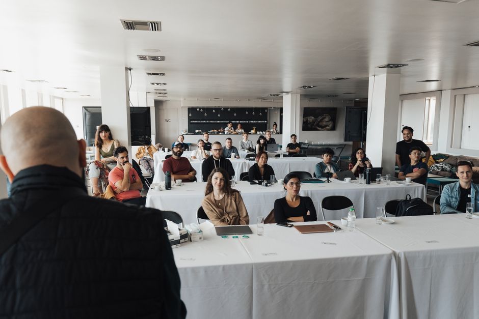 corporate seminar meeting room presentation