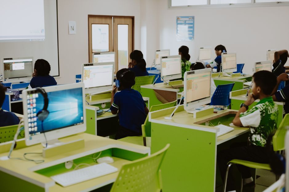 digital education classroom computer screen