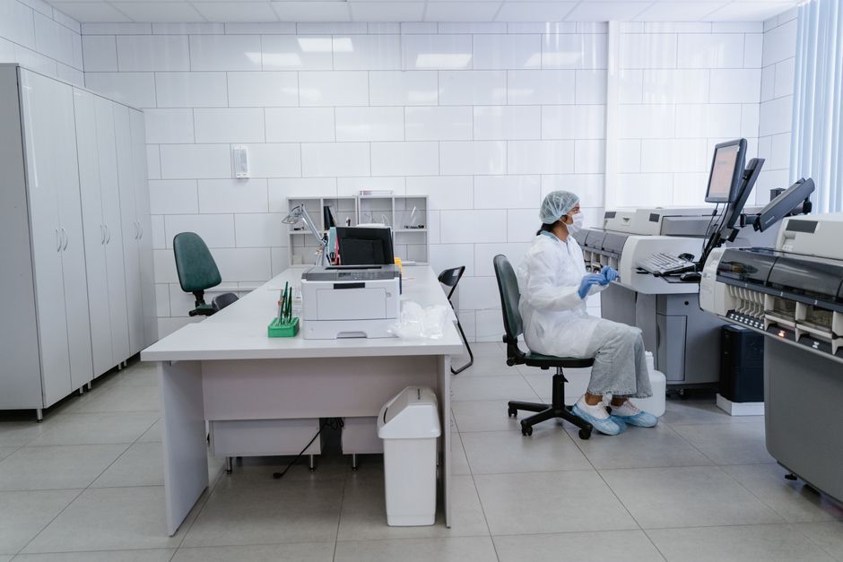 modern hospital medical laboratory research