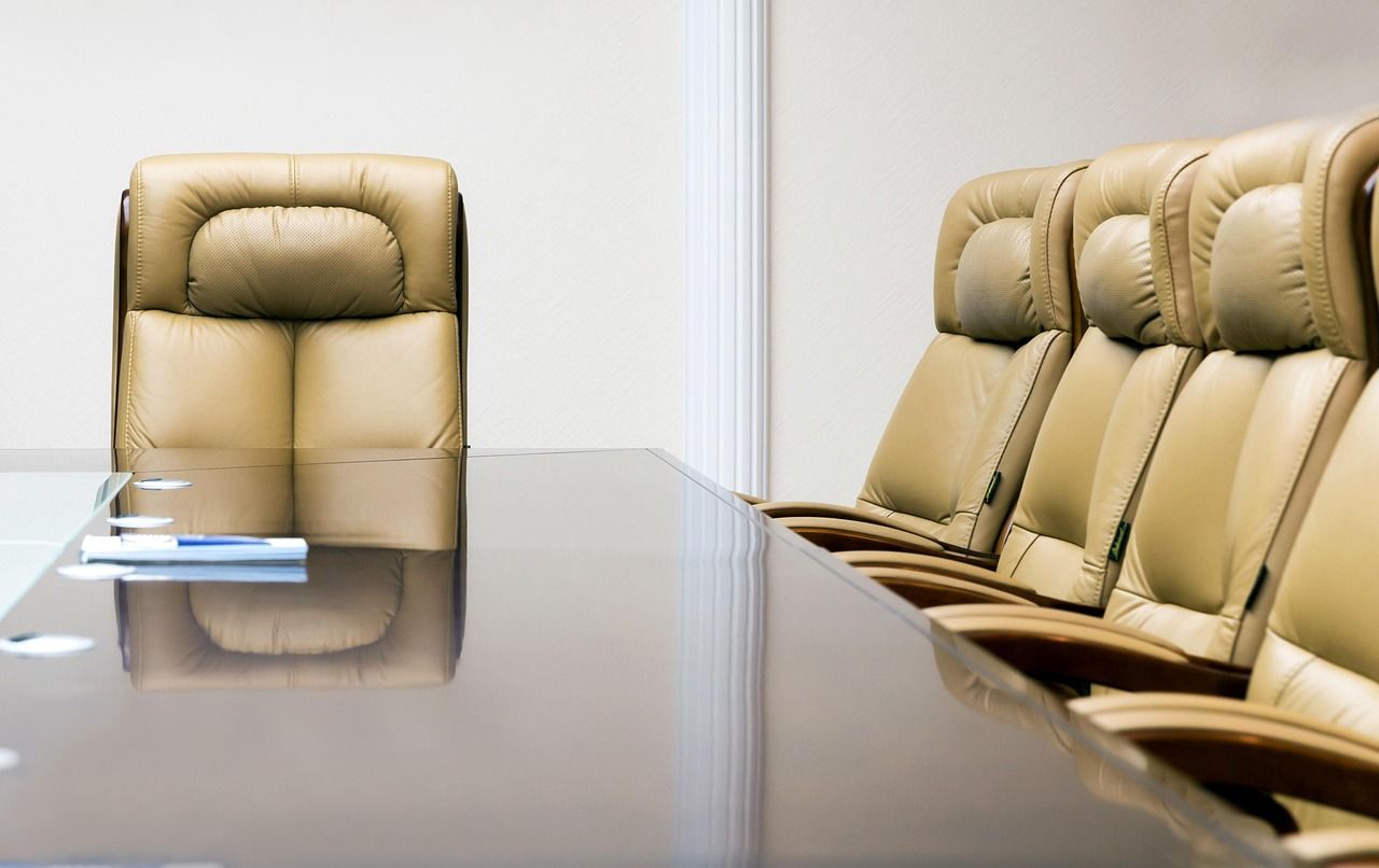 corporate seminar meeting room presentation