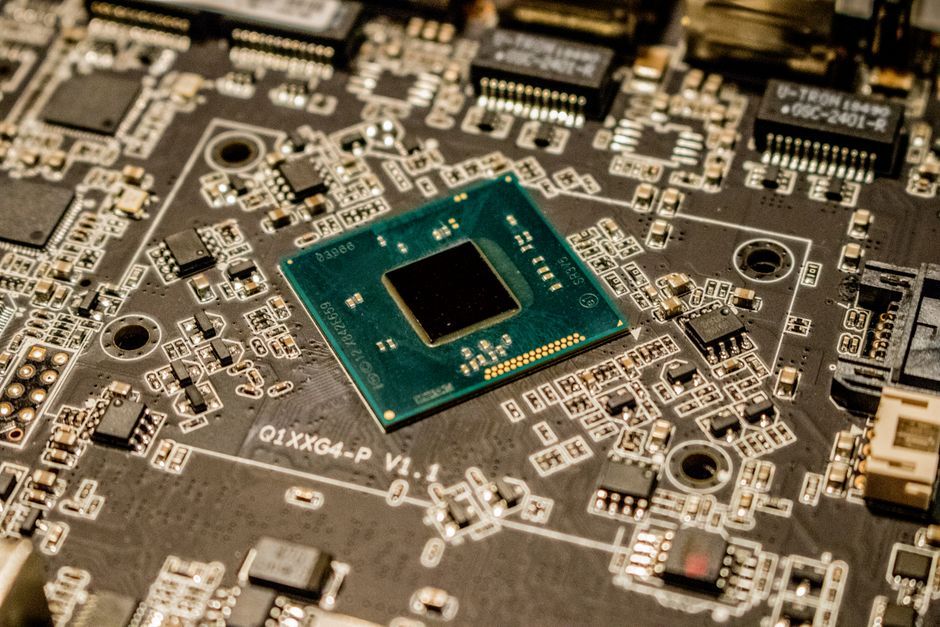 microchip processor silicon technology close up no logo