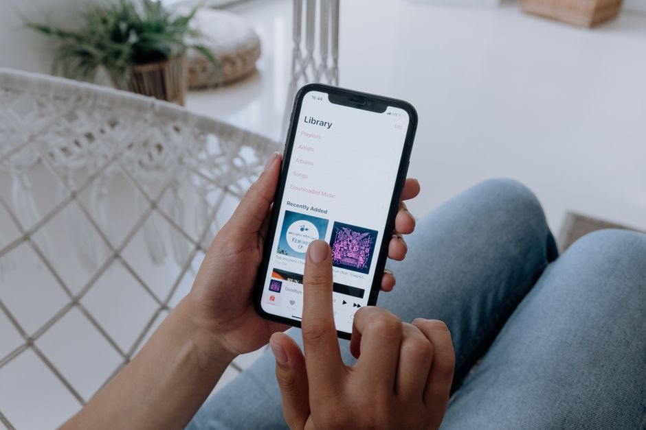 apple music app screen display