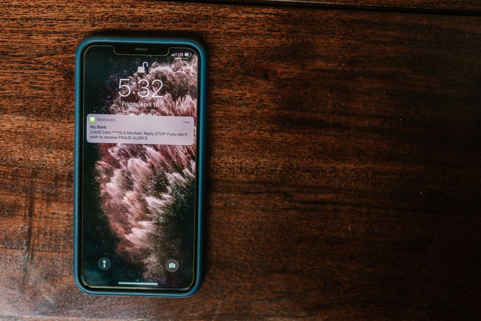 smartphone security notification warning screen