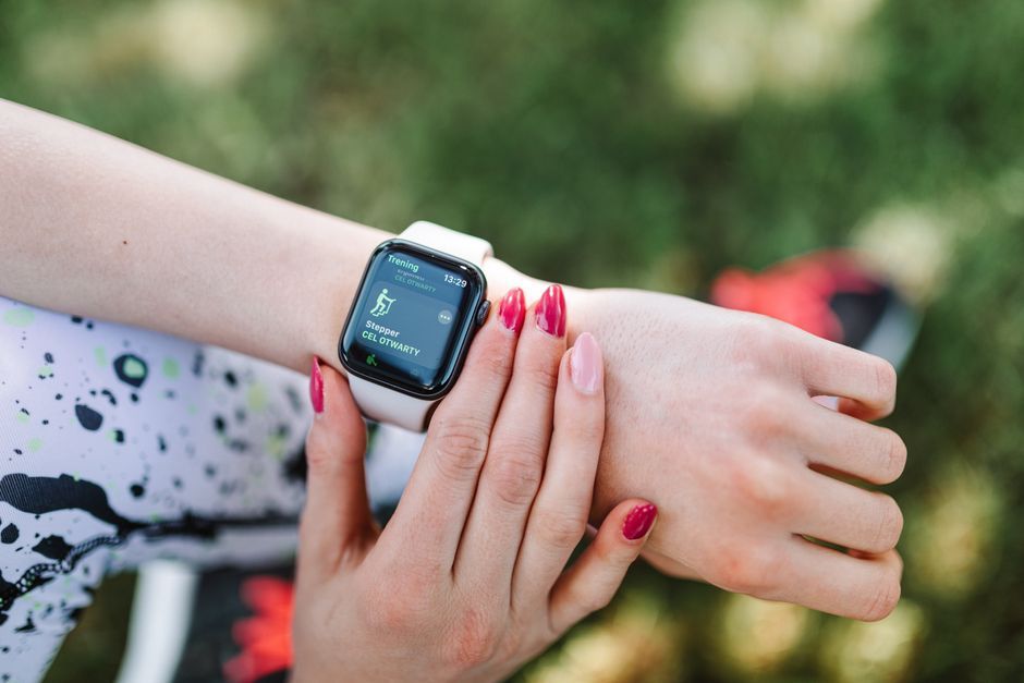 smartwatch health sensor monitor Thailand