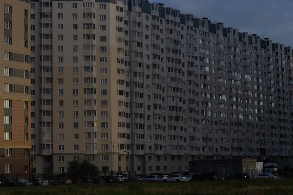 modern apartment building exterior architecture city street