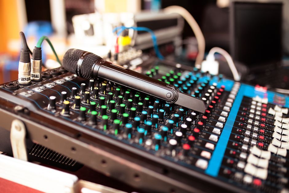 recording studio microphone mixing console