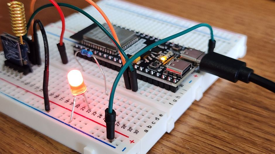 arduino microchip iot sensor circuit board close up