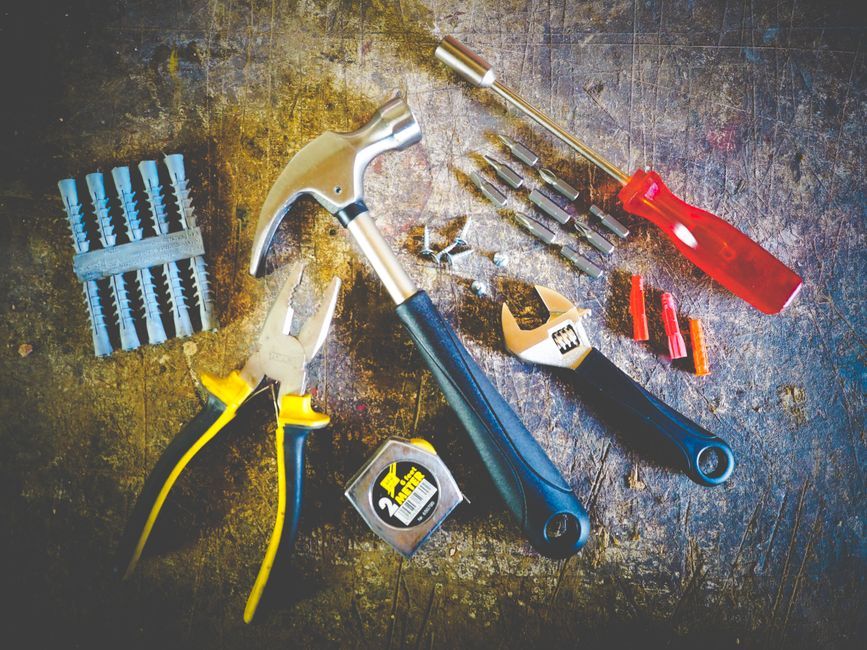 hand tools screwdriver set workbench
