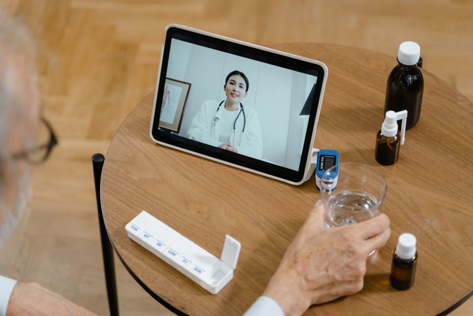 medical consultation patient mirror