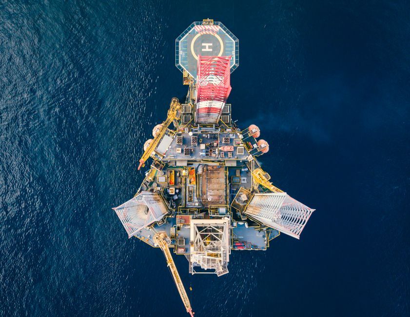 oil drilling rig offshore platform