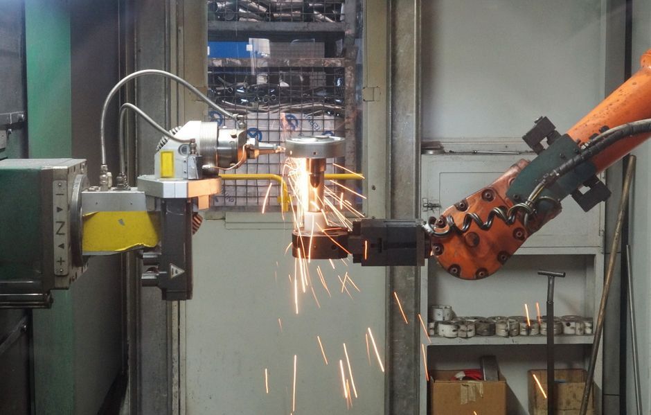 robot robotic arm manufacturing industrial technology lab