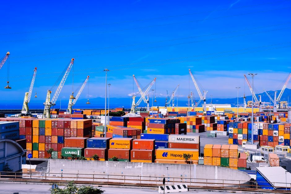 global supply chain logistics container port