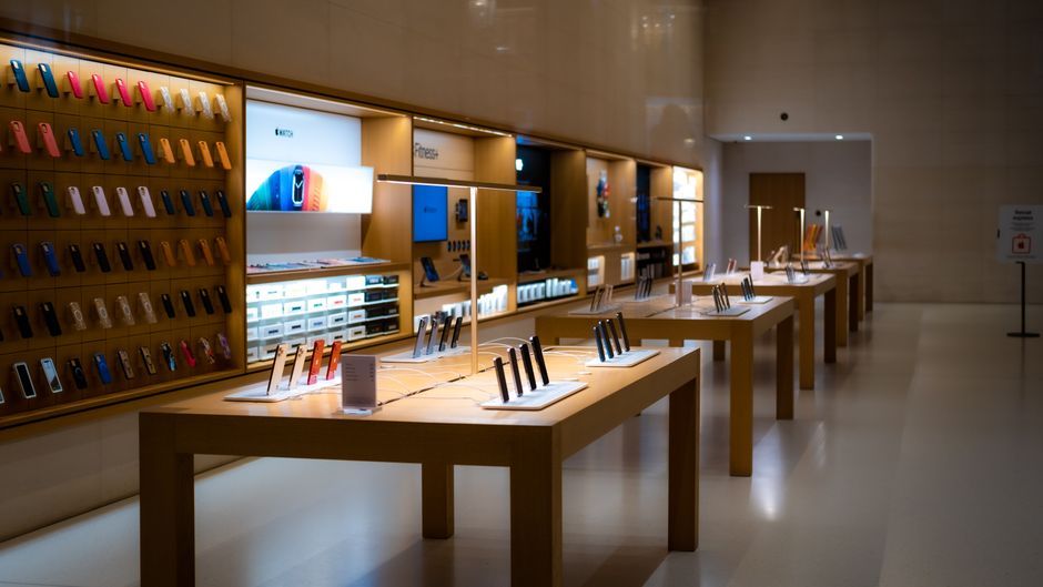 smartphone mobile device retail store