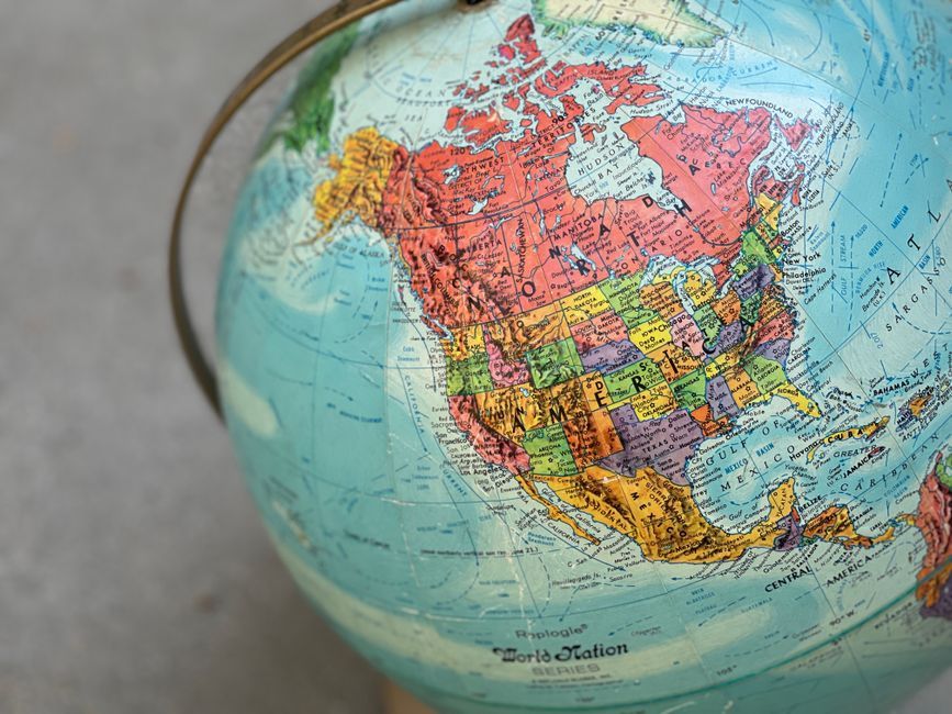 US Canada border map geographic landscape
