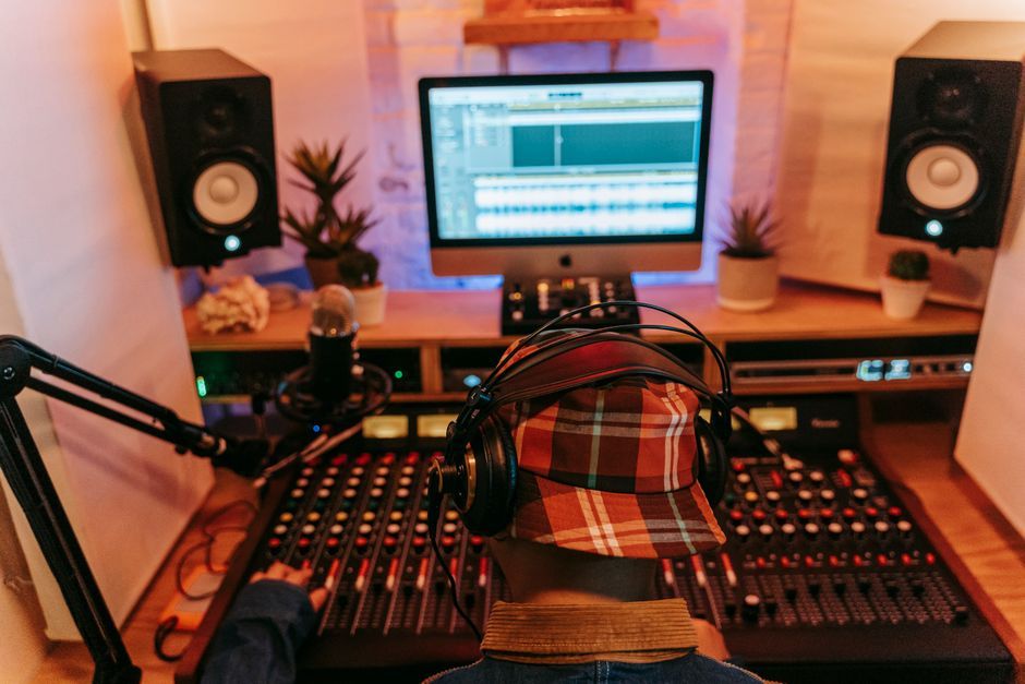 sound mixing studio computer interface