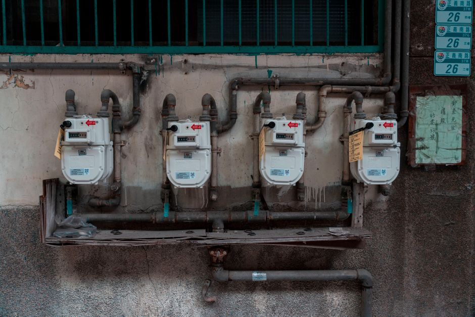 UK gas meter home energy bill