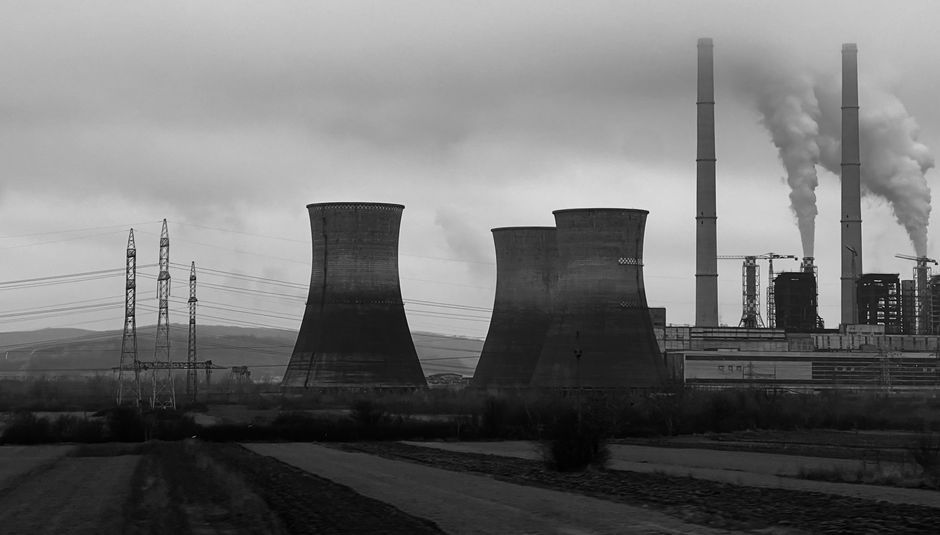 coal power plant industrial smoke stacks US landscape