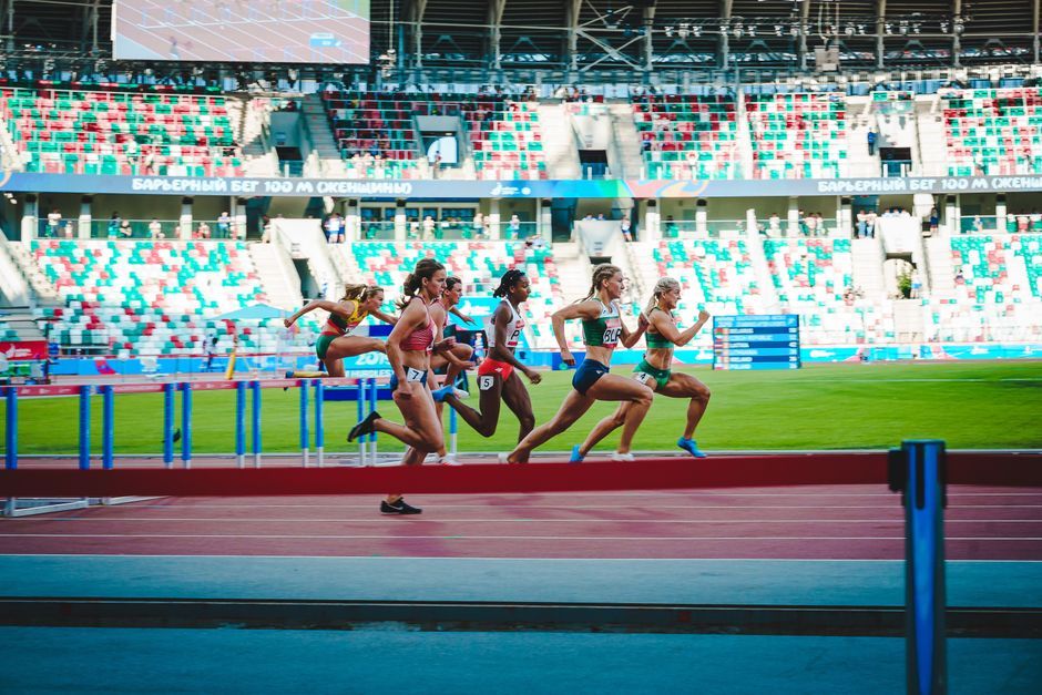 UK stadium running race crowd