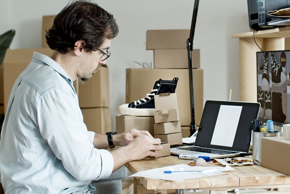 ecommerce online shopping computer screen workspace no logo