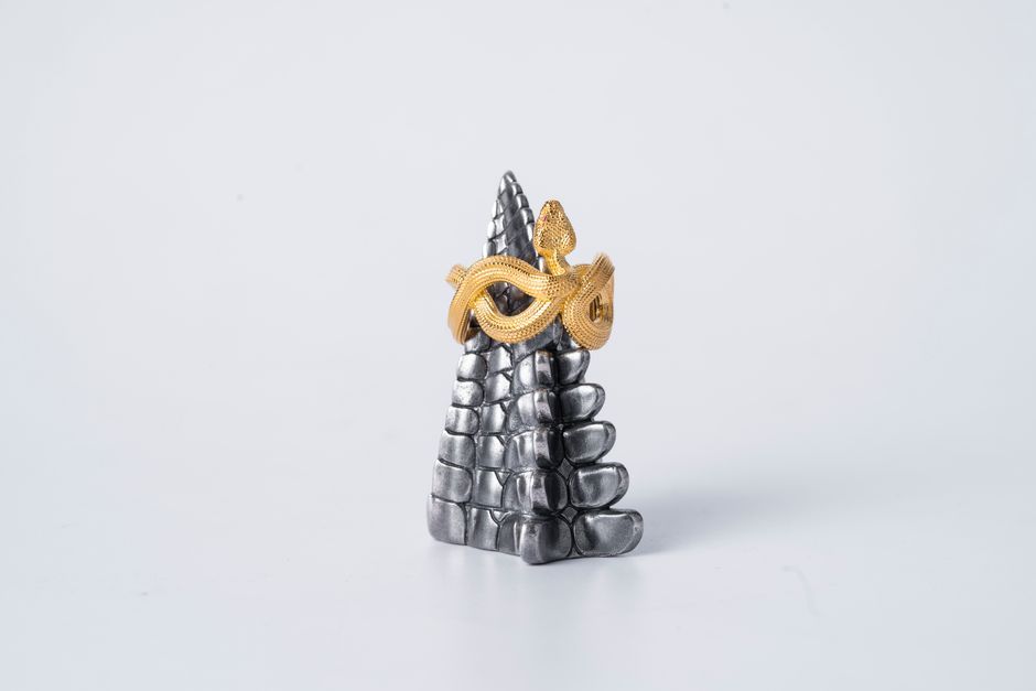 minimalist metal jewelry studio sculpture