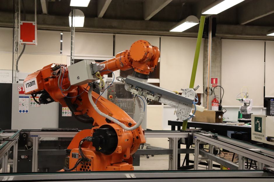 advanced robotics laboratory technology
