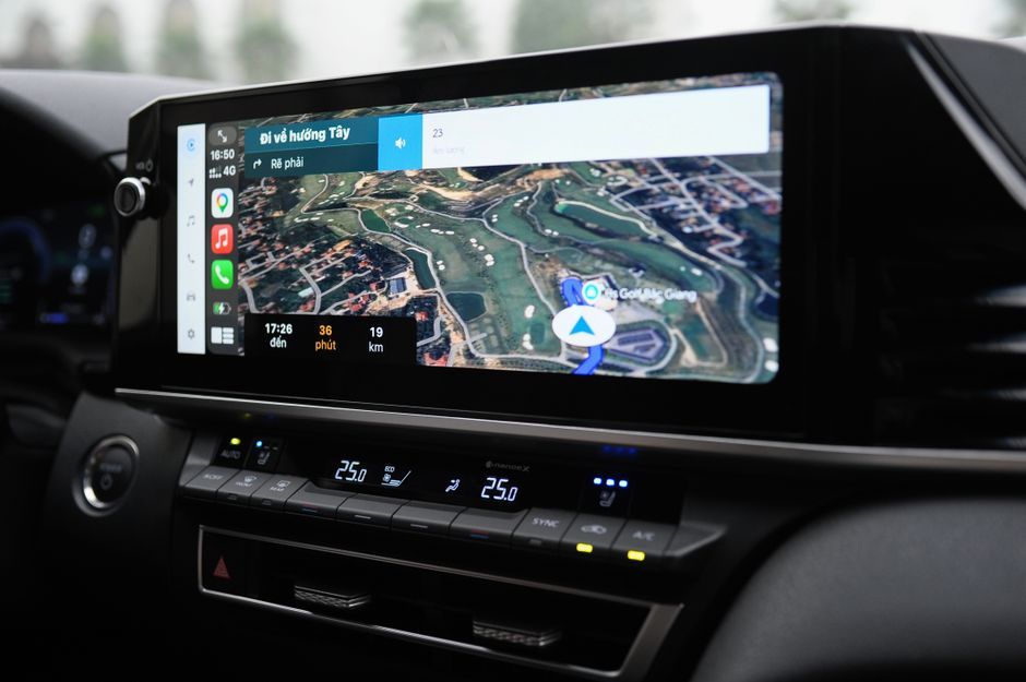 android auto car dashboard map screen