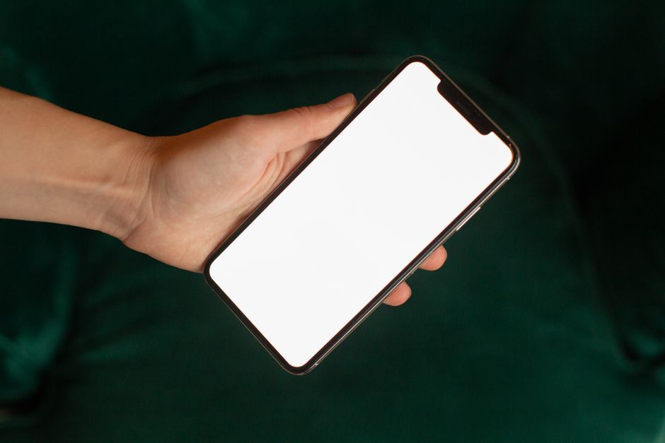 smartphone screen social media post digital device no logo