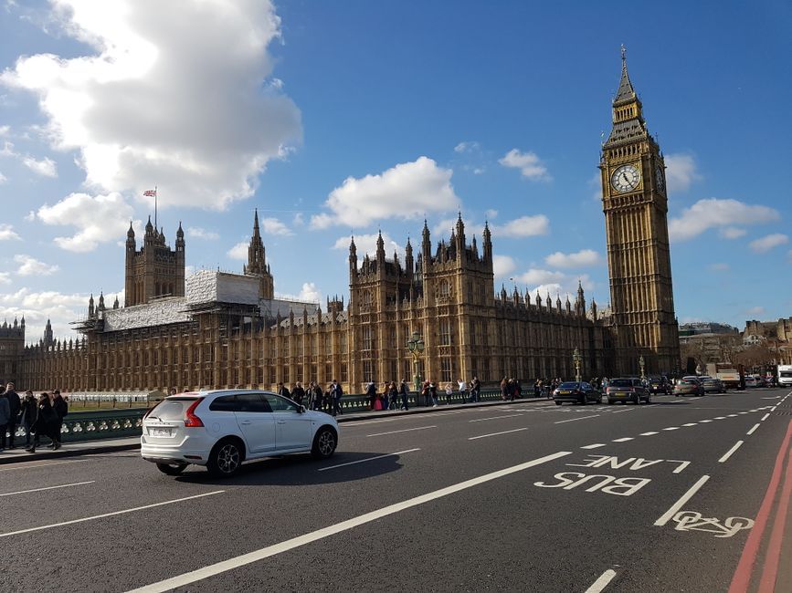 UK parliament building London street