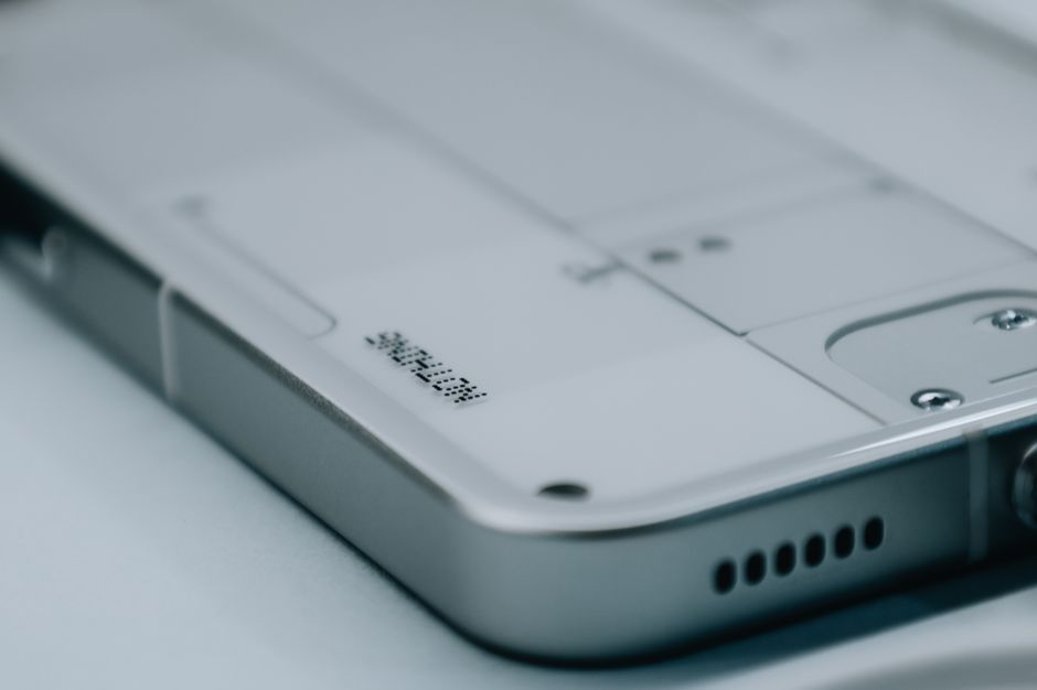 modern smartphone device tech hardware