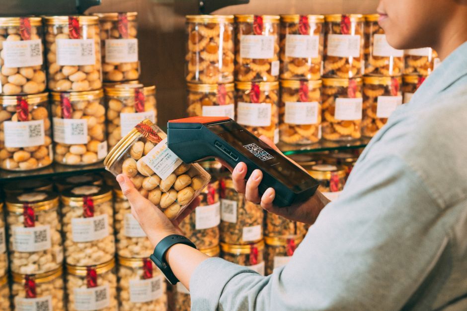 barcode scanner retail store checkout