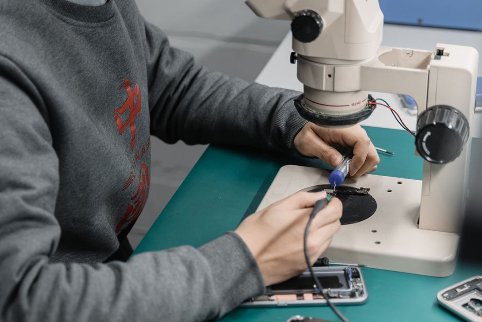 smartphone repair service tech workbench
