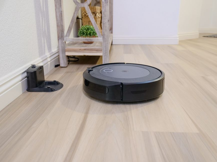 robot vacuum charging dock