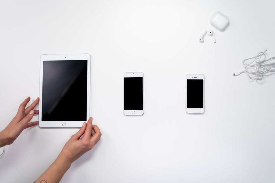 Apple iPhone smartphone presentation screen