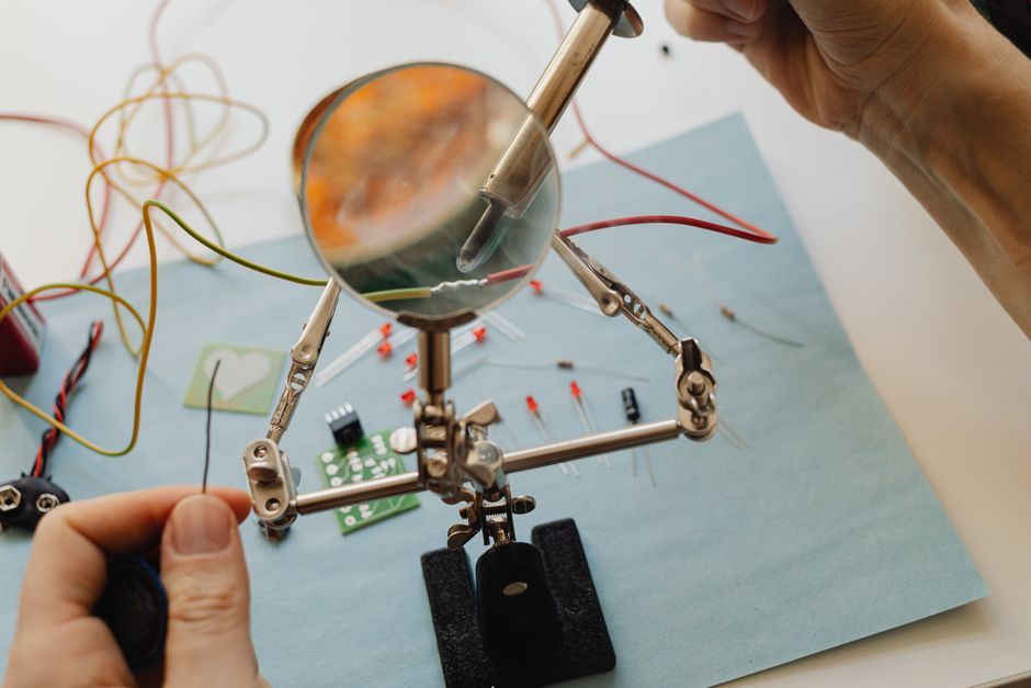 electronic component circuit board soldering workbench